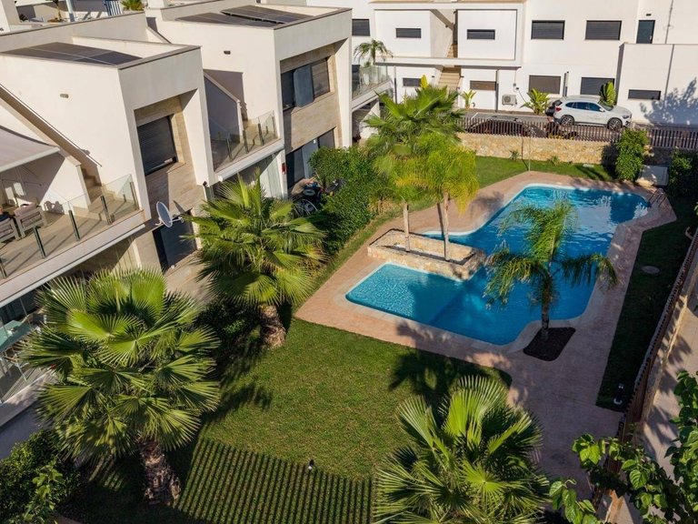 Villa for Sale in Costa Blanca Pilar De La Horadada, Alicante 1