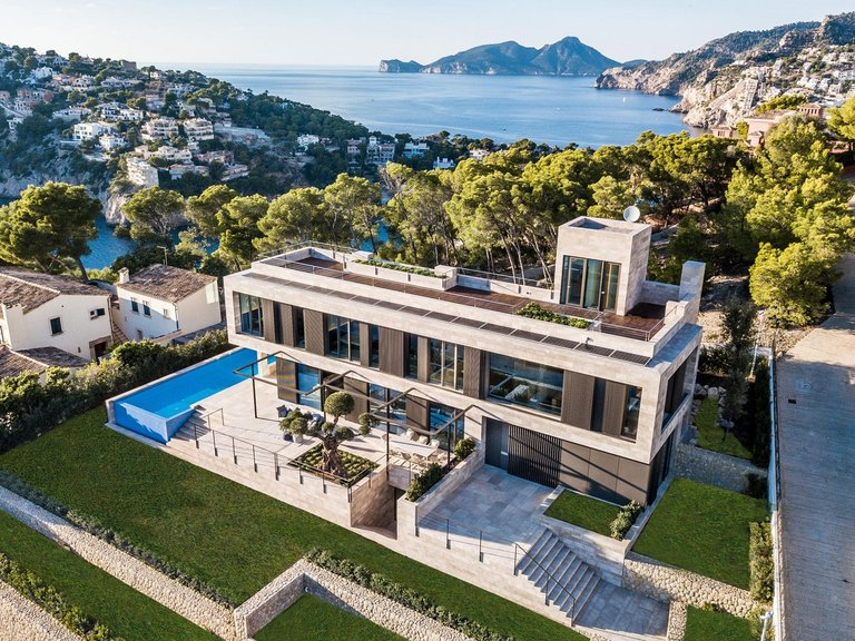 Impressive villa with fantastic sea views in Puerto Andratx , Andratx, Baleares 1