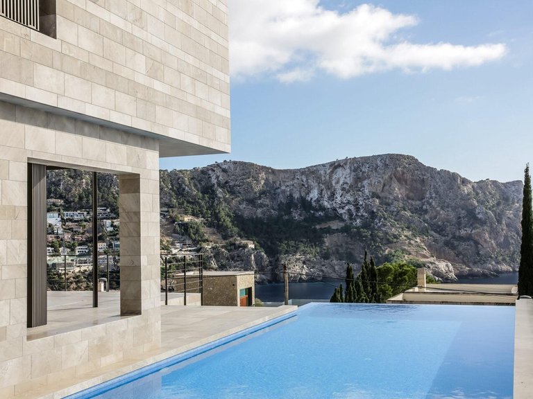 Impressive villa with fantastic sea views in Puerto Andratx , Andratx, Baleares 7