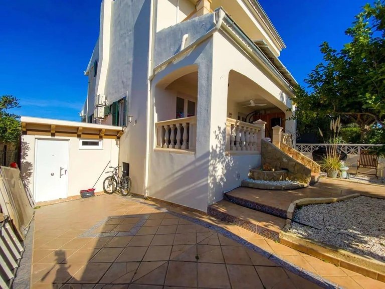 Villa with sea views and pool , Llucmajor, Baleares 10
