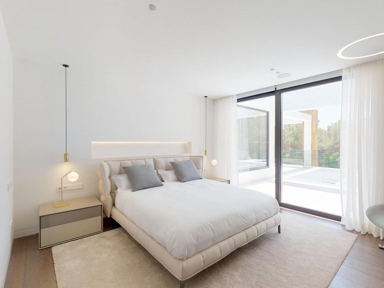 Newly built luxury villa with pool and beautiful garden in Santa Ponsa , Calvià, Baleares 16