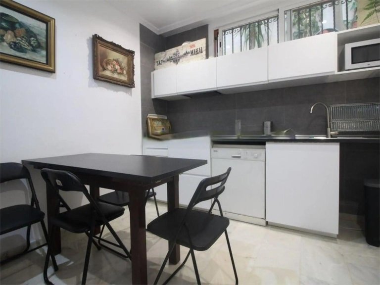 Eight-Bedroom Villa with Pool and Sea Views in Cas Catalá , Calvià, Baleares 18