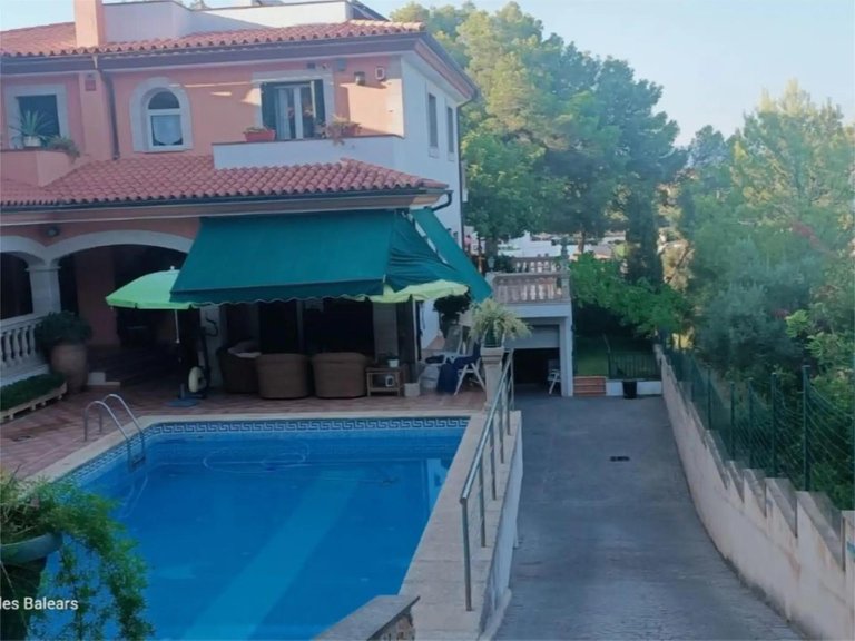 Eight-Bedroom Villa with Pool and Sea Views in Cas Catalá , Calvià, Baleares 4