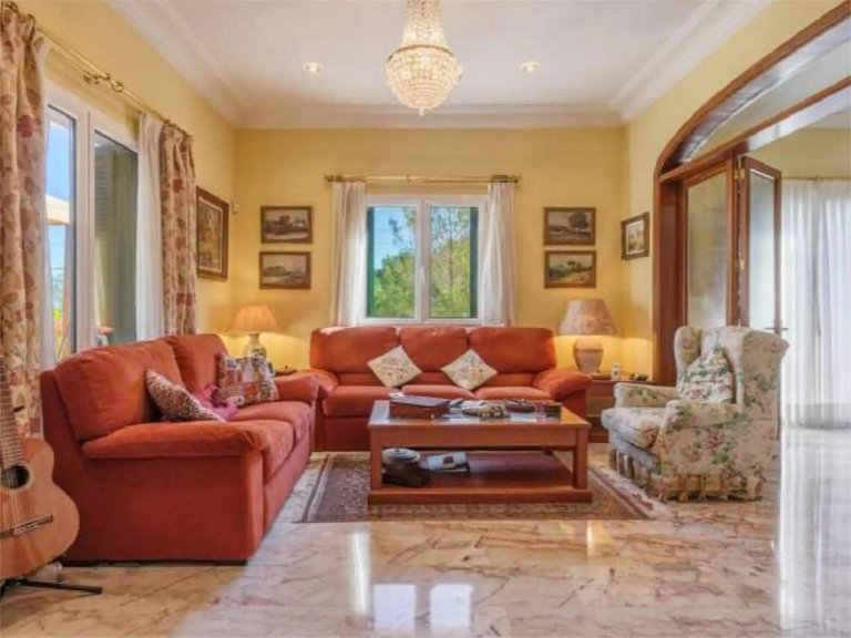 Eight-Bedroom Villa with Pool and Sea Views in Cas Catalá , Calvià, Baleares 6