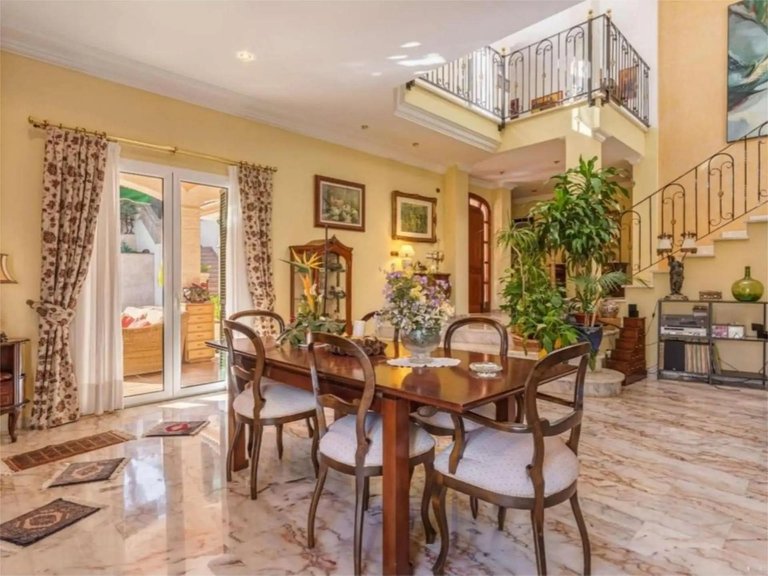 Eight-Bedroom Villa with Pool and Sea Views in Cas Catalá , Calvià, Baleares 7