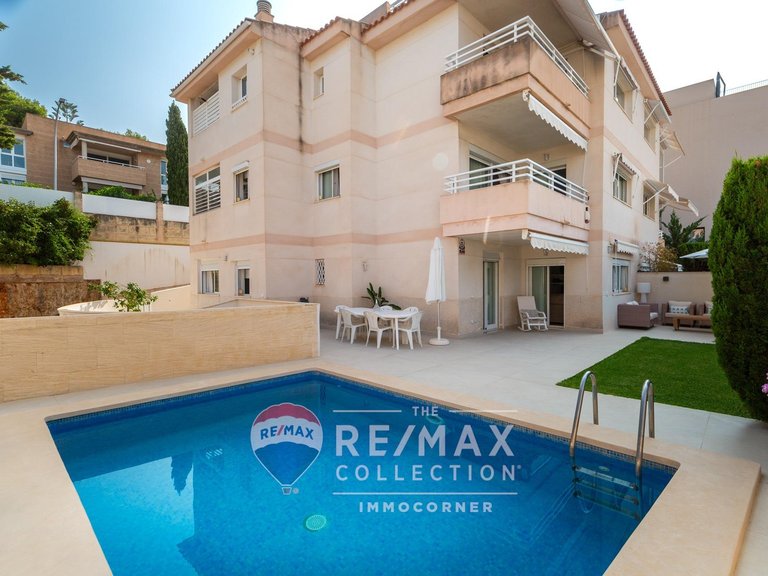 4 bedroom duplex flat with garage and private pool in La Bonanova , Palma de Mallorca, Baleares 1