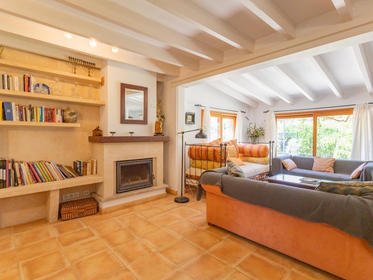 Finca with holiday rental licence 6' away from the sea , Pollença, Baleares 24