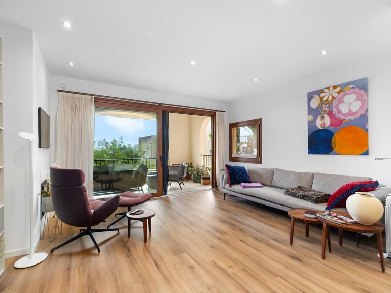 Newly refurbished 3 bedroom apartment with terrace and sea views in Bonanova , Palma de Mallorca, Baleares 1