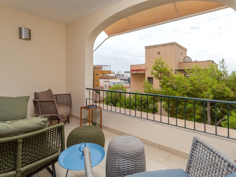 Newly refurbished 3 bedroom apartment with terrace and sea views in Bonanova , Palma de Mallorca, Baleares 3