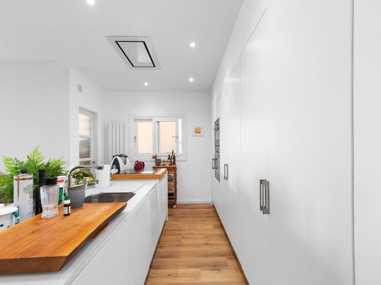 Newly refurbished 3 bedroom apartment with terrace and sea views in Bonanova , Palma de Mallorca, Baleares 7