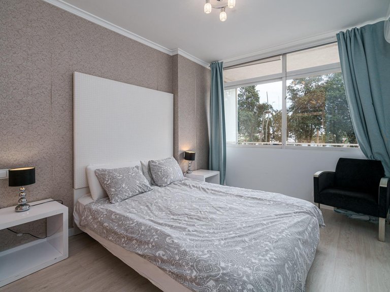 Two bedroom flat on the Paseo Maritimo with views to the marina of Palma , Palma de Mallorca, Baleares 19