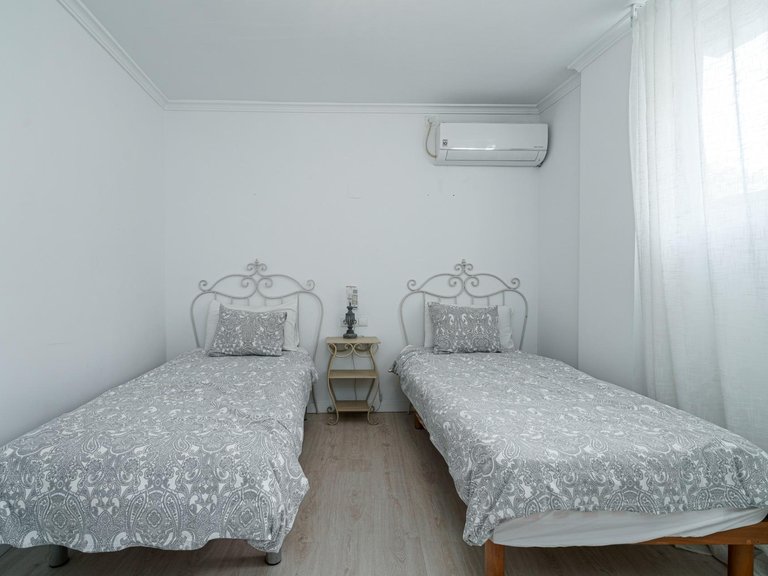 Two bedroom flat on the Paseo Maritimo with views to the marina of Palma , Palma de Mallorca, Baleares 22