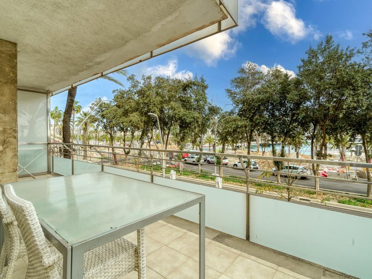 Two bedroom flat on the Paseo Maritimo with views to the marina of Palma , Palma de Mallorca, Baleares 3