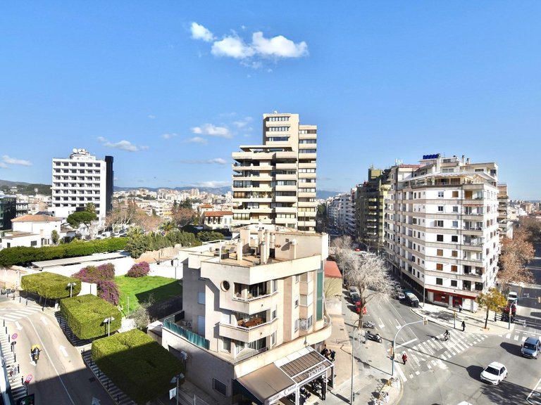 Bright apartment with panoramic mountain and Bellver Castle views , Palma de Mallorca, Baleares 2