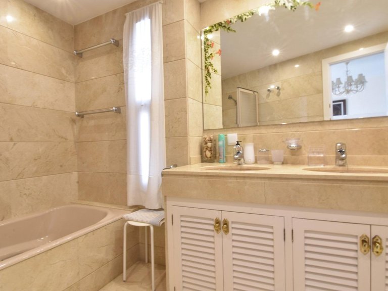 Bright apartment with panoramic mountain and Bellver Castle views , Palma de Mallorca, Baleares 23