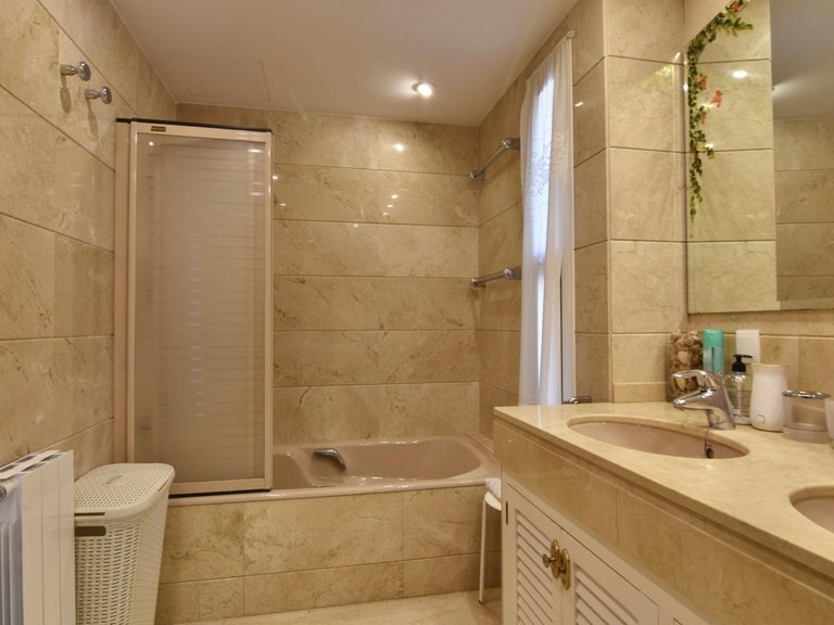 Bright apartment with panoramic mountain and Bellver Castle views , Palma de Mallorca, Baleares 24