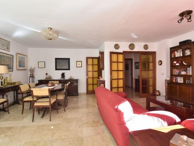 Spacious central apartment with excellent layout , Palma de Mallorca, Baleares 9