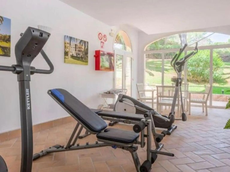 2-bed penthouse in a pleasant development with lovely views in Bendinat , Calvià, Baleares 8