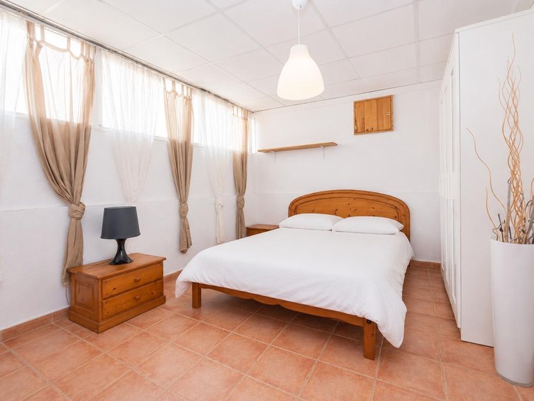 OPPORTUNITY IN MALLORCA! Commercial Premises for Sale and Business Transfer in Cala Bona , Son Servera, Baleares 15
