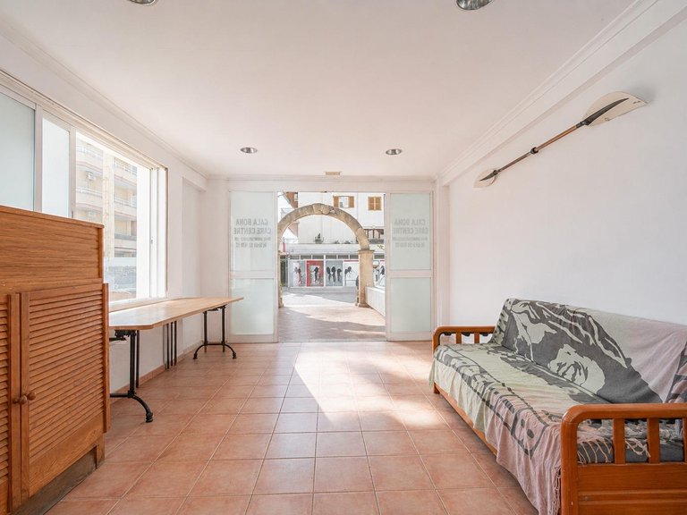 OPPORTUNITY IN MALLORCA! Commercial Premises for Sale and Business Transfer in Cala Bona , Son Servera, Baleares 8