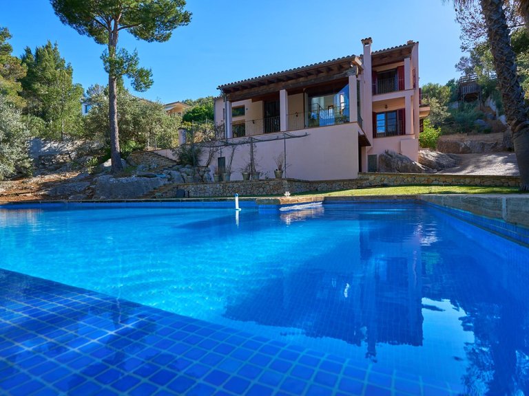 4-bedroom villa with ETV, garden, pool and garage , Esporles, Baleares 10