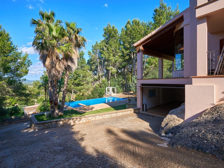 4-bedroom villa with ETV, garden, pool and garage , Esporles, Baleares 11