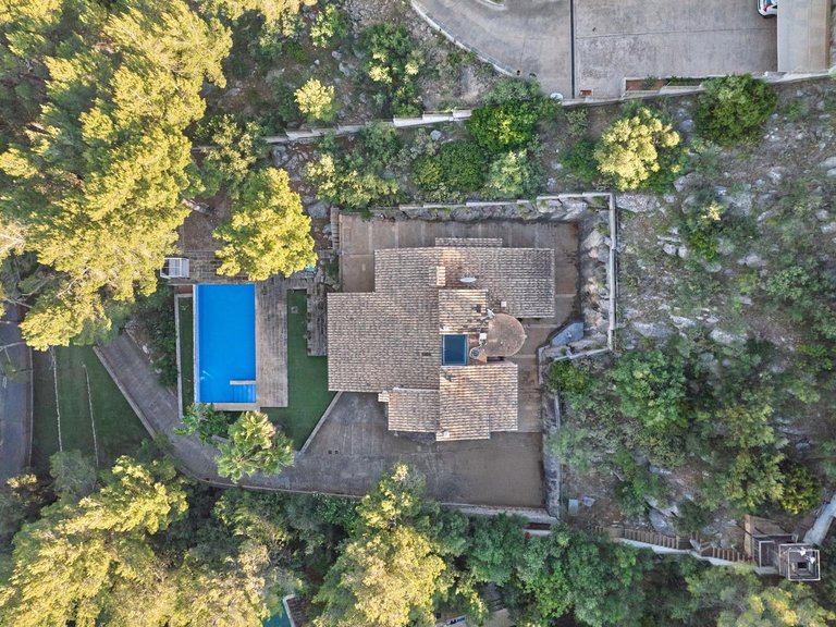 4-bedroom villa with ETV, garden, pool and garage , Esporles, Baleares 4