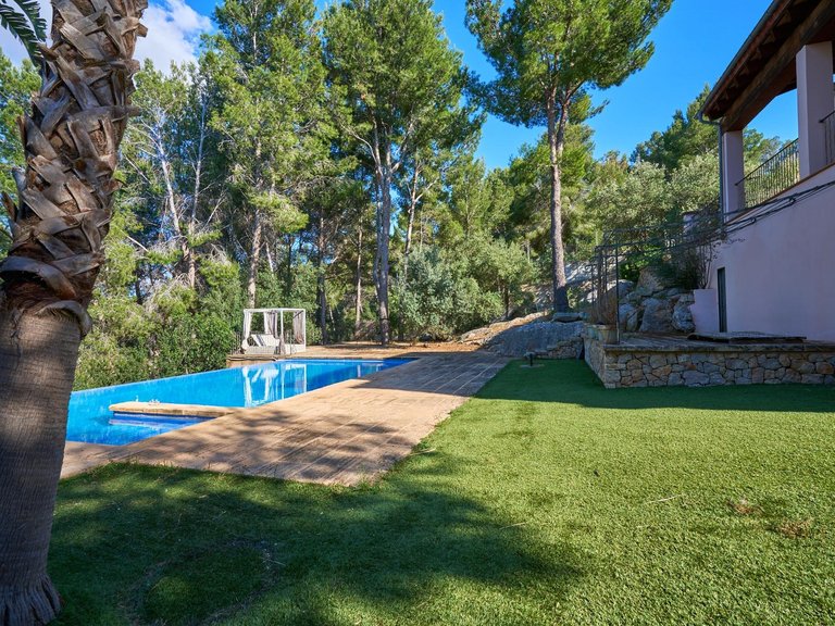 4-bedroom villa with ETV, garden, pool and garage , Esporles, Baleares 6