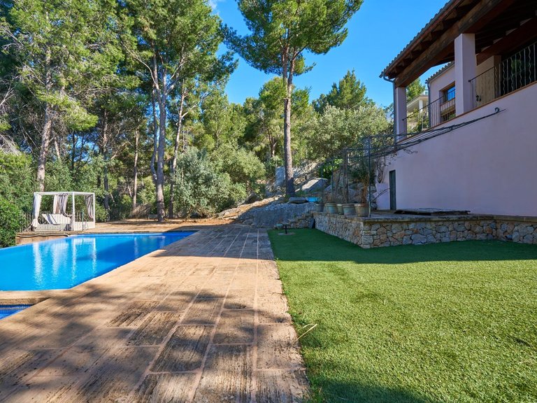 4-bedroom villa with ETV, garden, pool and garage , Esporles, Baleares 9