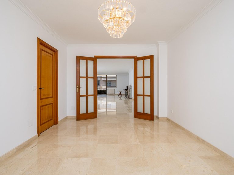 Stately 4 bedroom flat in the centre of Palma with terrace and garage. , Palma de Mallorca, Baleares 1