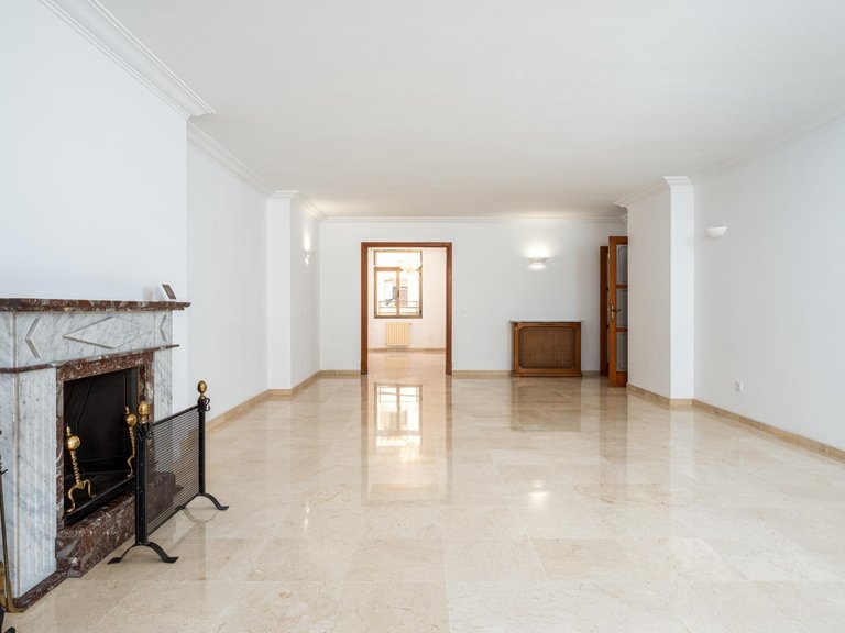 Stately 4 bedroom flat in the centre of Palma with terrace and garage. , Palma de Mallorca, Baleares 2