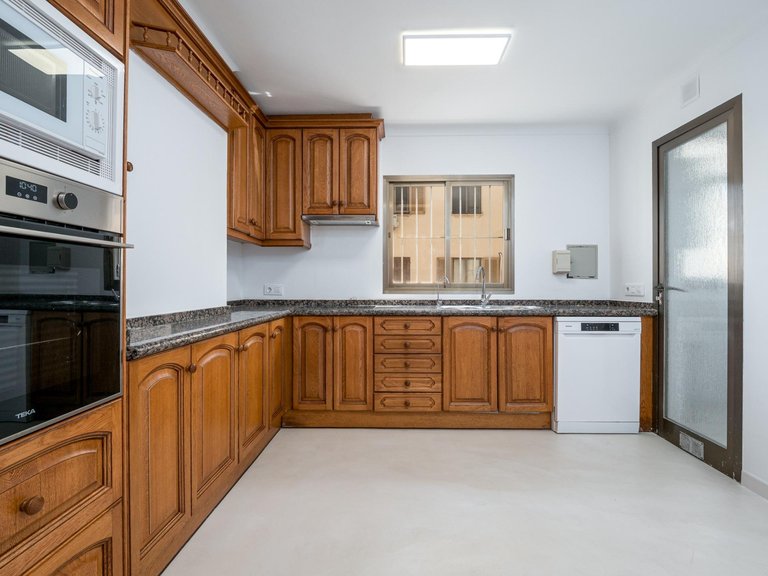 Stately 4 bedroom flat in the centre of Palma with terrace and garage. , Palma de Mallorca, Baleares 9