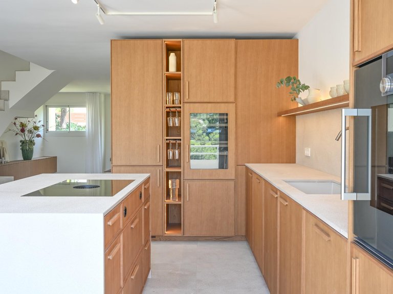 4-bed renovated triplex with terrace, garage and sea views in Cas Catala , Calvià, Baleares 15