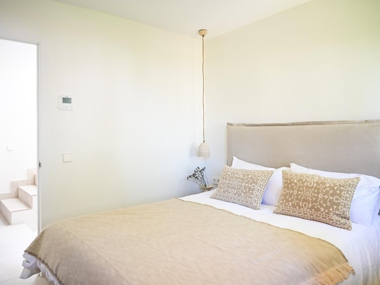 4-bed renovated triplex with terrace, garage and sea views in Cas Catala , Calvià, Baleares 27