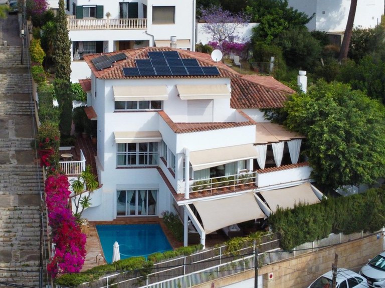 Villa with Partial Sea Views and Premium Amenities in Sant Agustí. , Palma de Mallorca, Baleares 1
