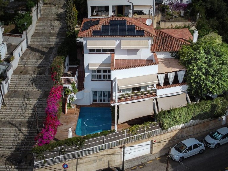 Villa with Partial Sea Views and Premium Amenities in Sant Agustí. , Palma de Mallorca, Baleares 3