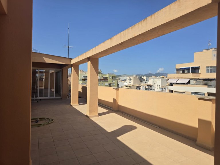 Exclusive penthouse with panoramic rooftop in Palma, luxury living with views of sea, city & mountains , Palma de Mallorca, Baleares 7