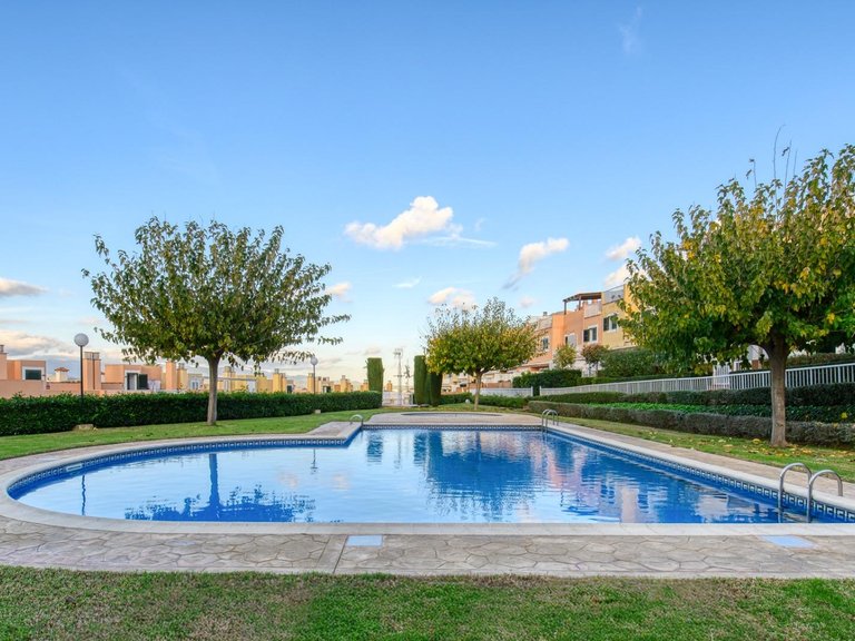 Three-bedroom townhouse with pool and garage in Palma’s sought-after school district , Palma de Mallorca, Baleares 1