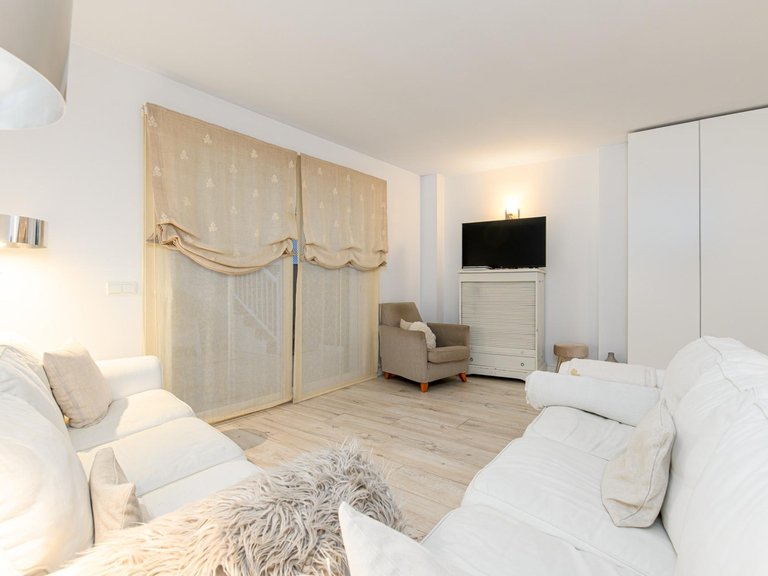 Three-bedroom townhouse with pool and garage in Palma’s sought-after school district , Palma de Mallorca, Baleares 12