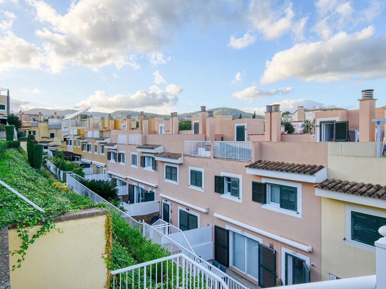 Three-bedroom townhouse with pool and garage in Palma’s sought-after school district , Palma de Mallorca, Baleares 4