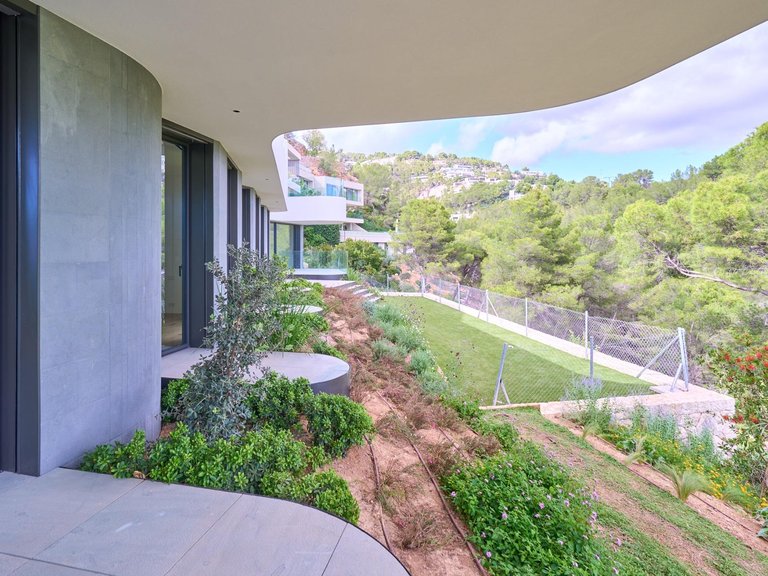 Newly built luxury villa with exceptional finishes and views of the hills of Son Vida , Palma de Mallorca, Baleares 11