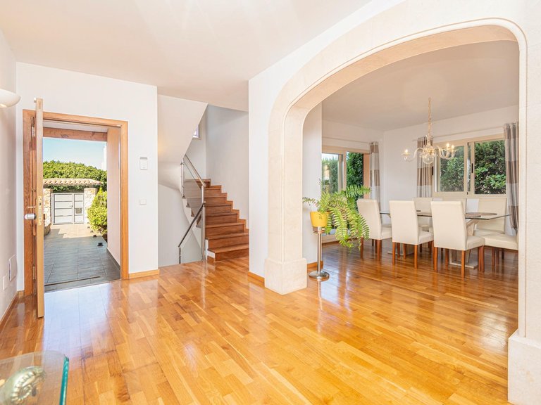 Semi-detached villa with swimming pool, solarium and garage, 4 minutes from the beach and golf course. , Llucmajor, Baleares 13