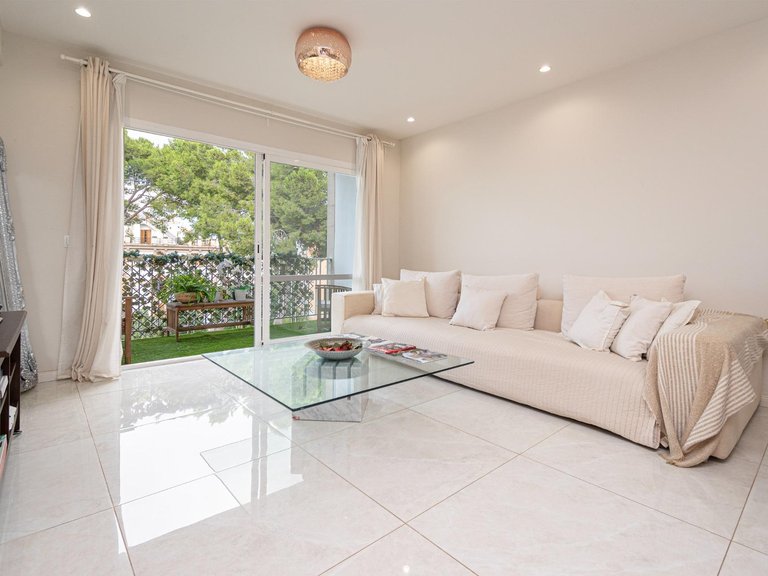 Renovated 3-bedroom flat with terrace in Santa Catalina , Palma de Mallorca, Baleares 1