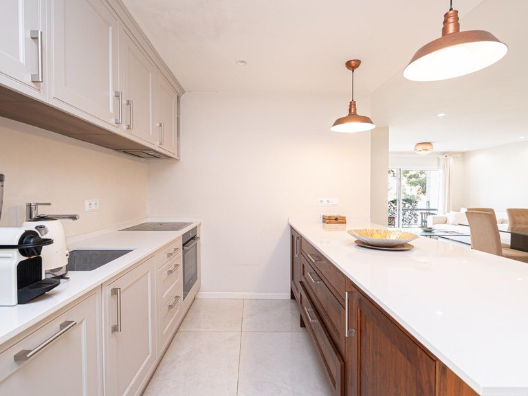 Renovated 3-bedroom flat with terrace in Santa Catalina , Palma de Mallorca, Baleares 11