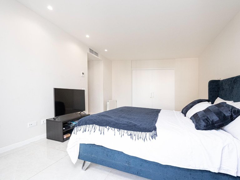 Renovated 3-bedroom flat with terrace in Santa Catalina , Palma de Mallorca, Baleares 15
