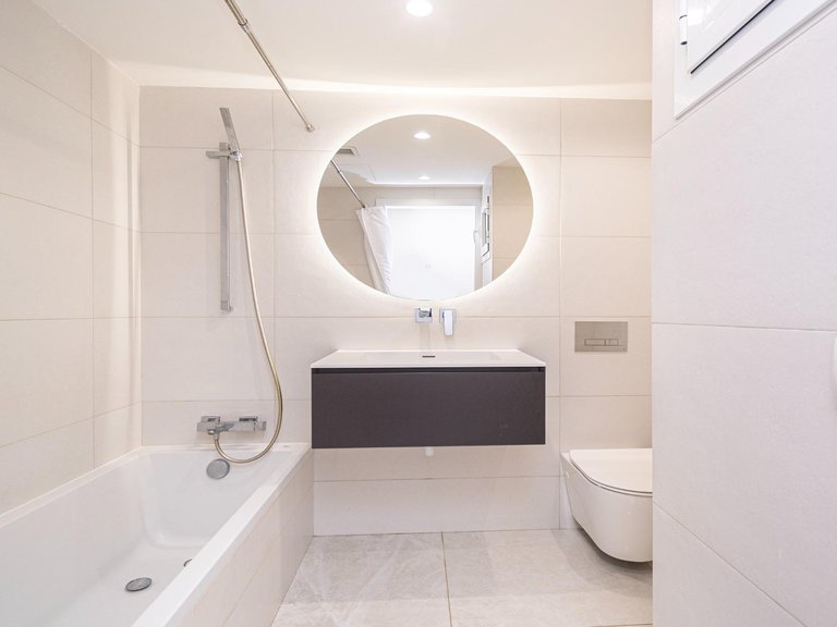 Renovated 3-bedroom flat with terrace in Santa Catalina , Palma de Mallorca, Baleares 21