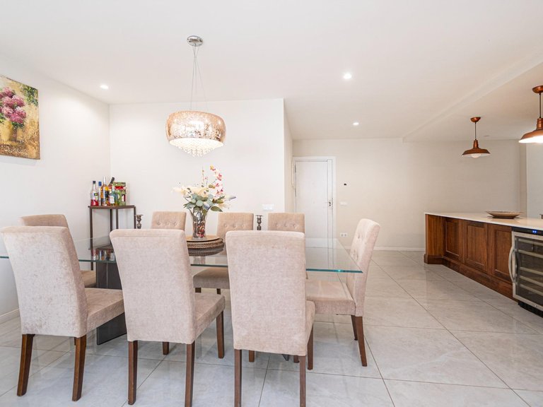 Renovated 3-bedroom flat with terrace in Santa Catalina , Palma de Mallorca, Baleares 6