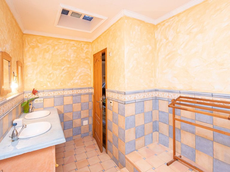 4-bedroom village house with terrace and water well in Felanitx , Felanitx, Baleares 16