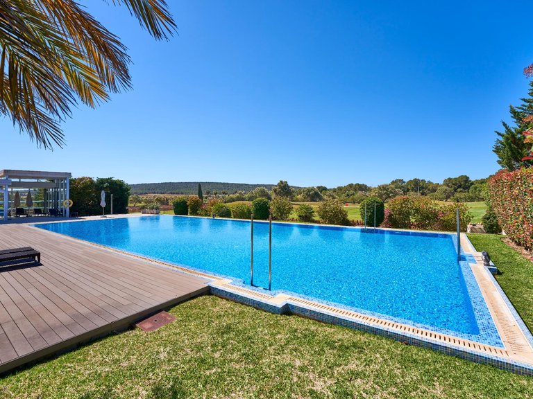 Exclusive villa on the front line of the golf course in Nova Santa Ponsa. , Calvià, Baleares 25