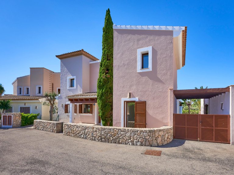 Exclusive villa on the front line of the golf course in Nova Santa Ponsa. , Calvià, Baleares 28
